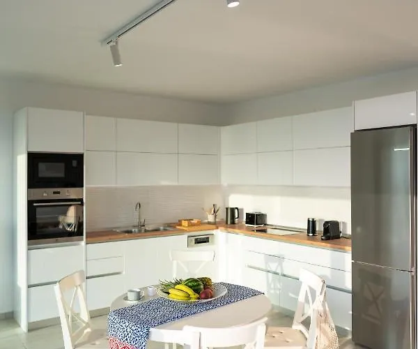 Aquarama Pool Apts. إكْسِيا