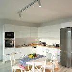 Aquarama Pool Apts. 依克希亚