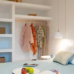 Aquarama Pool Apts. 依克希亚